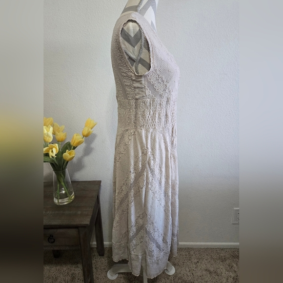 Rabbit Rabbit Rabbit Designs Tan Beige Lace Dress - Picture 5 of 7